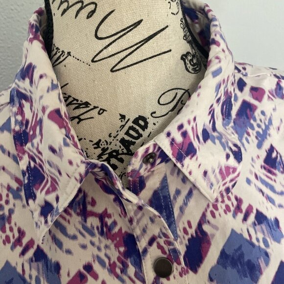 Lularoe Roxanne Snap Button Sleeveless White Aztec Camo Size Large 14/16 (B7) - Picture 3 of 9